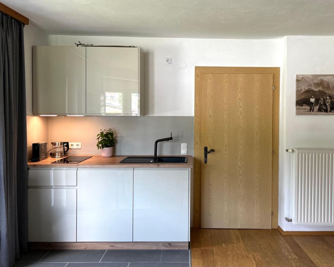 Haus Blaesi Apartman Ehrwald Kültér fotó